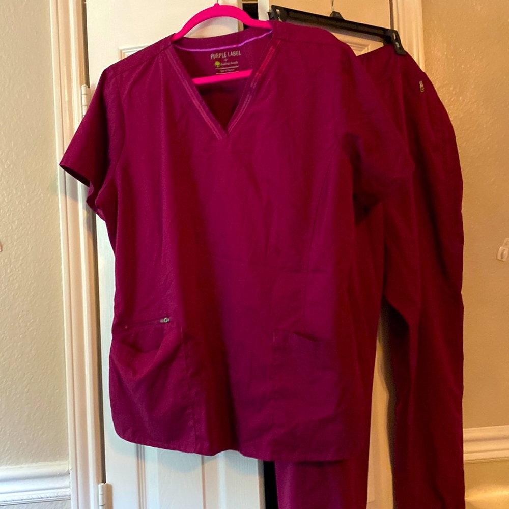Scrub set XL top and pants color maroon excellent condition. No tears no stains